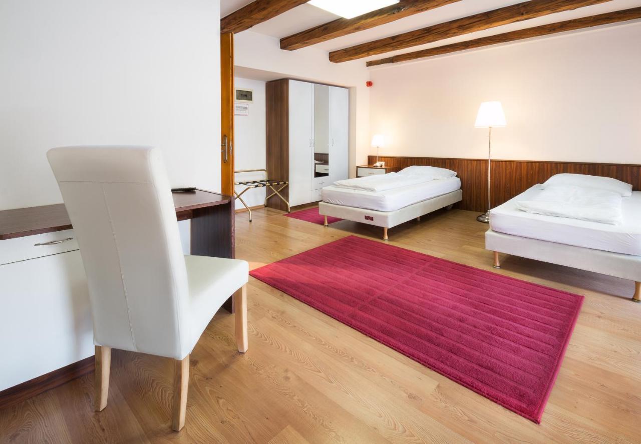 Rubra Panzio Bed and Breakfast Vác Εξωτερικό φωτογραφία