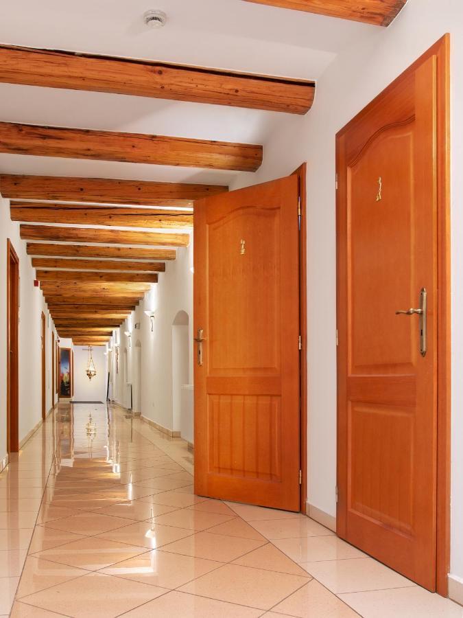 Rubra Panzio Bed and Breakfast Vác Εξωτερικό φωτογραφία